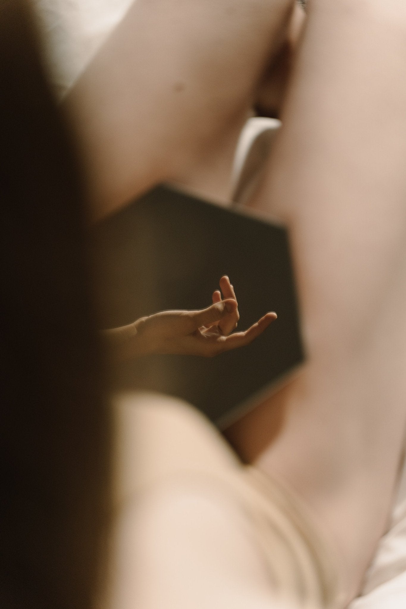 Orgasme du clitoris : se réapproprier un organe trop longtemps tabou - Puissante Image