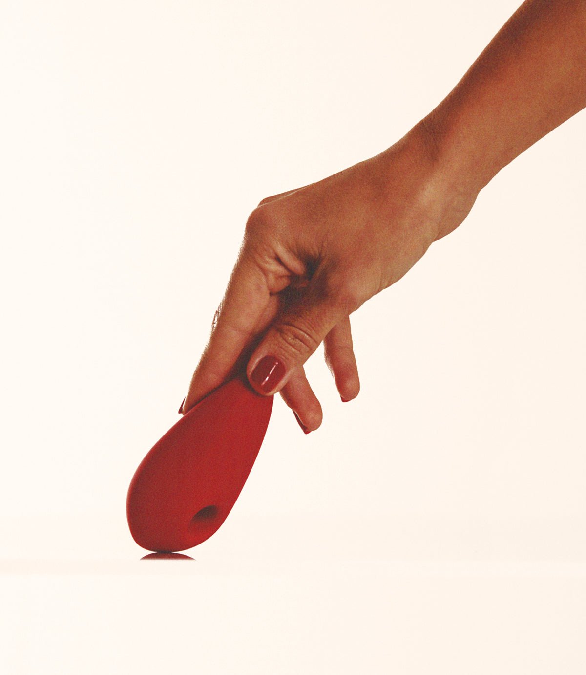 Mini Coco: a clitoral vacuum by Puissante Mini Coco: a clitoral vacuum by Puissante
